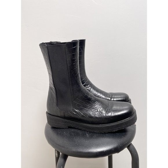 Staud Palamino Chelsea Boot - Picture 1 of 7